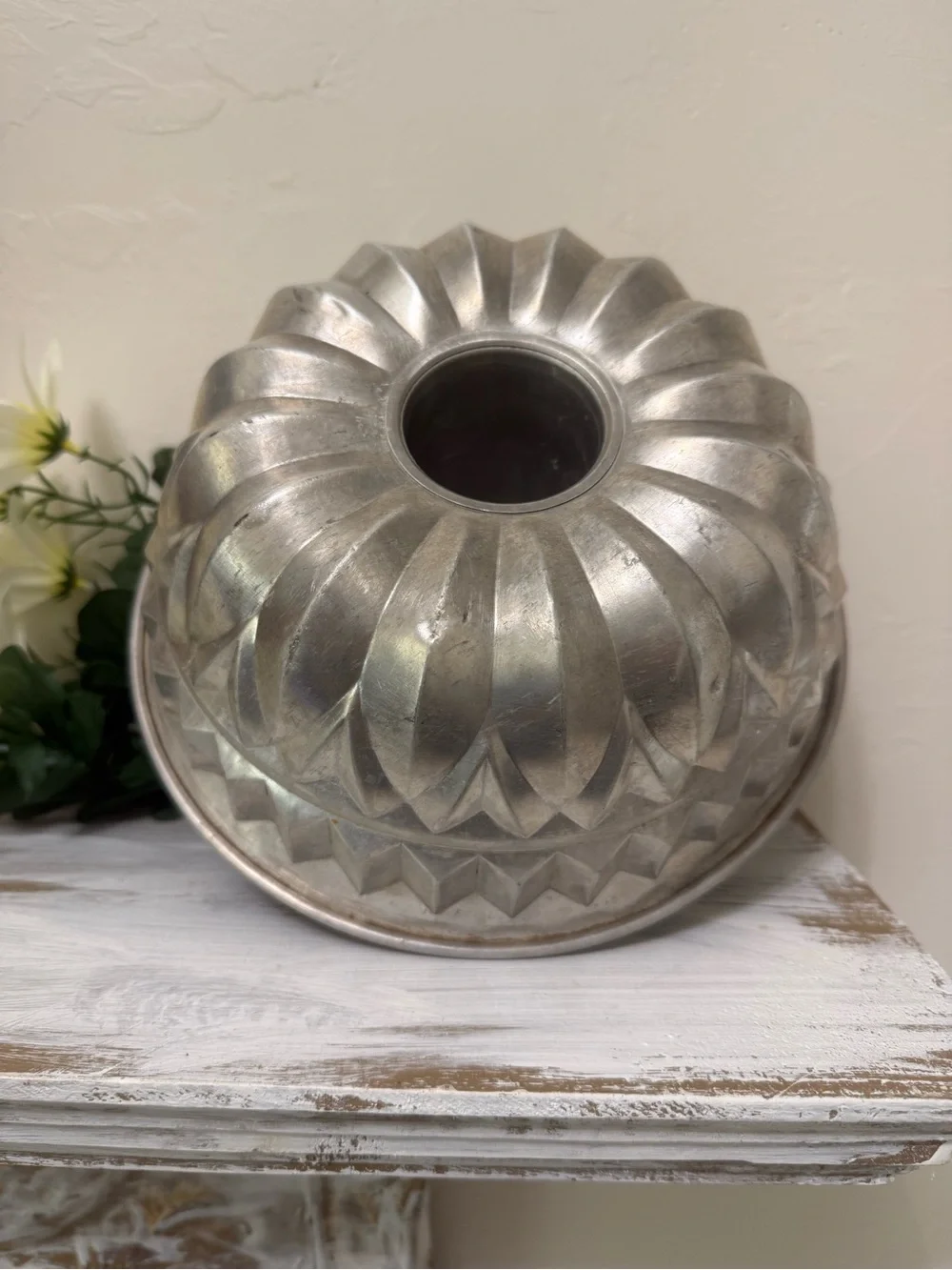 Classic Aluminum Bundt Cake Pan / Jello Mold – Silver